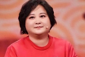 贾玲瘦身100斤引热议：从210斤到XS码的华丽转型