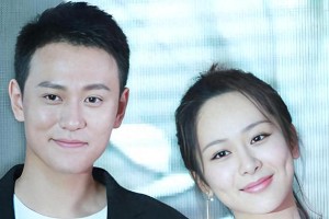 杨紫与秦俊杰恋情回顾：从甜蜜到分手的事业转折
