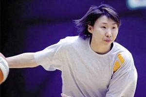 中国女篮传奇杨洁苗立杰入选名人堂，李梦率队冲击卫冕