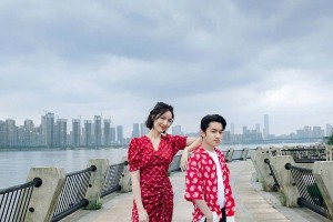 王祖蓝签约黎瑞恩北上发展，49岁歌手再战娱乐圈