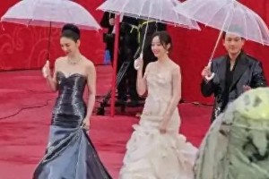 黄奕蒋梦婕2025同框惊艳亮相，梦幻组合展现不同年龄段风采