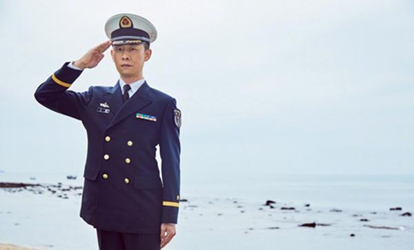 张译海军造型