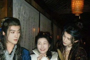 《月鳞绮纪》杀青：常华森纯情年下小狗与金靖花心姐姐反差萌